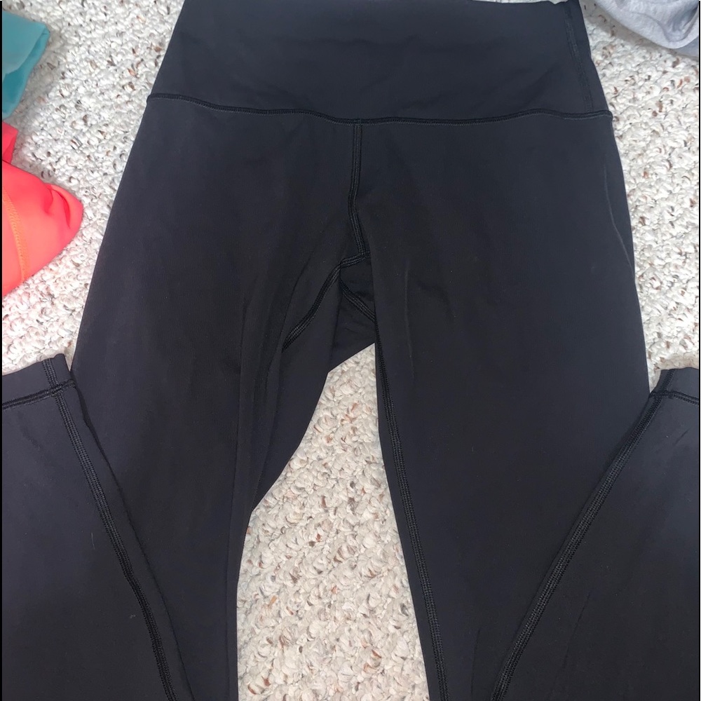 black lululemon align leggings